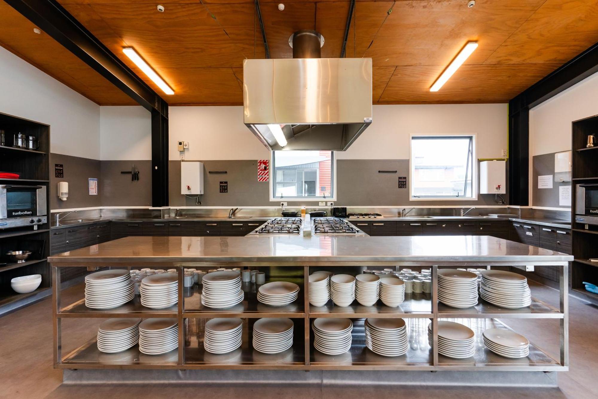Хостел Haka House Роторуа Екстер'єр фото The kitchen at the new school