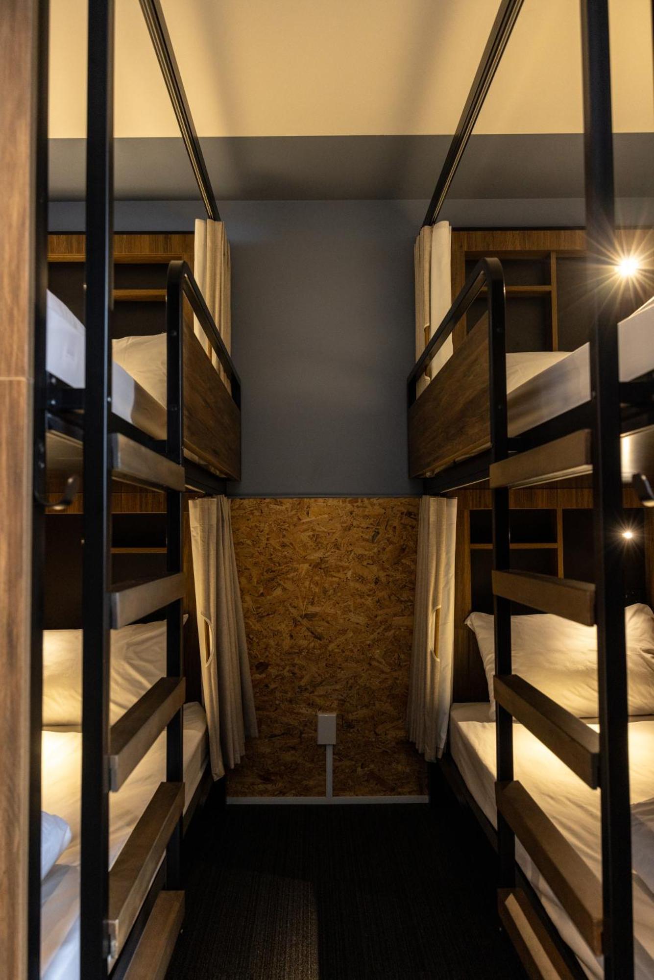 Хостел Haka House Роторуа Екстер'єр фото A capsule hotel in Tokyo